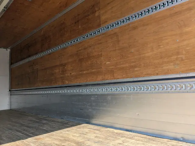 いすゞ フォワード LPG-FTR90T2(2WD)の写真12