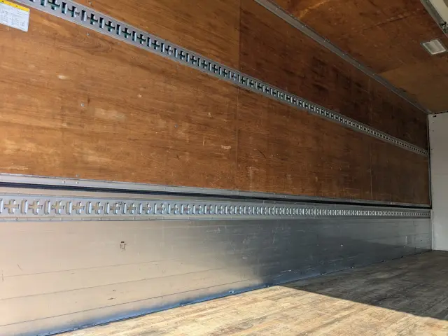 いすゞ フォワード LPG-FTR90T2(2WD)の写真13