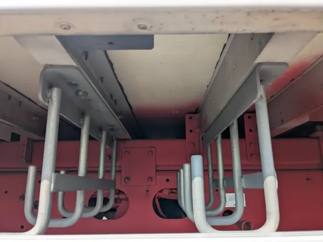 いすゞ フォワード LPG-FTR90T2(2WD)の写真25