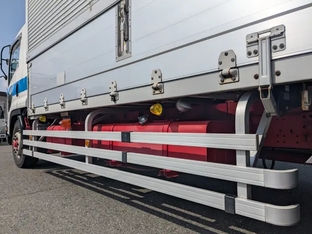 いすゞ フォワード LPG-FTR90T2(2WD)の写真27