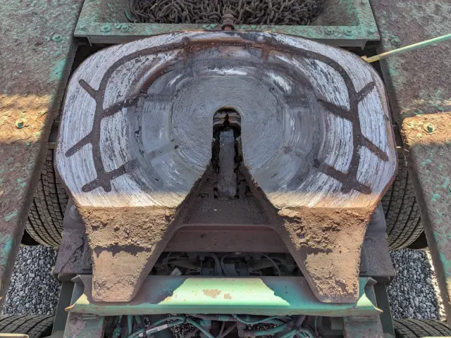 日野 プロフィア QDG-SS1EKDA(6x4)の写真11