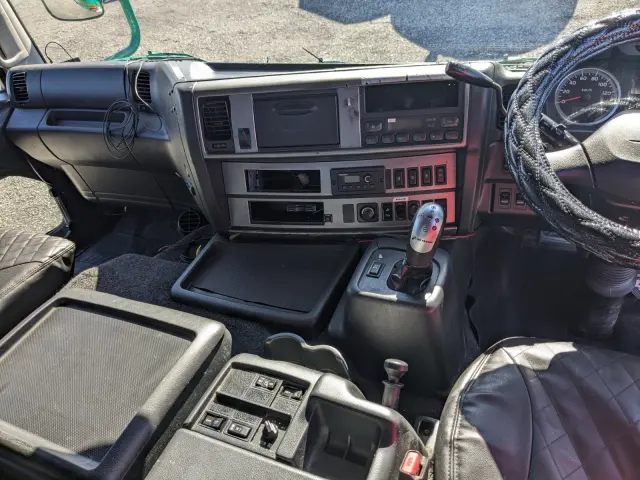 日野 プロフィア QDG-SS1EKDA(6x4)の写真34