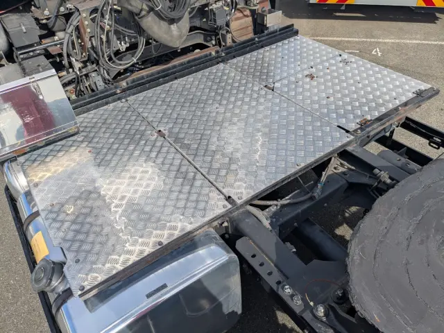 UD クオン QKG-GK6XAD(2WD)の写真11