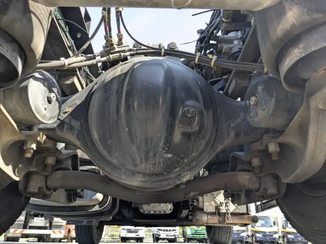 UD クオン QKG-GK6XAD(2WD)の写真22