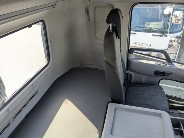 UD クオン QKG-GK6XAD(2WD)の写真26