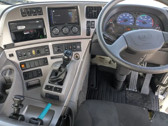 UD クオン QKG-GK6XAD(2WD)の写真27