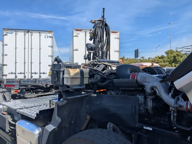 UD クオン QKG-GK6XAD(2WD)の写真32