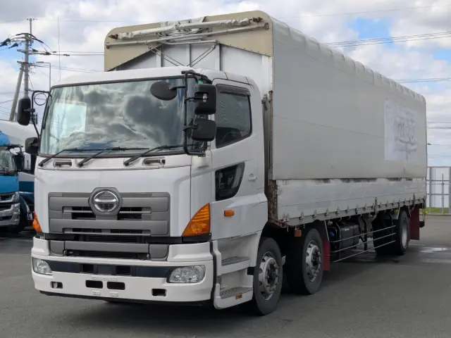 日野 プロフィア QPG-FN1AWDA(6x2)の写真1