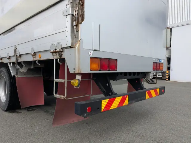 日野 プロフィア QPG-FN1AWDA(6x2)の写真6