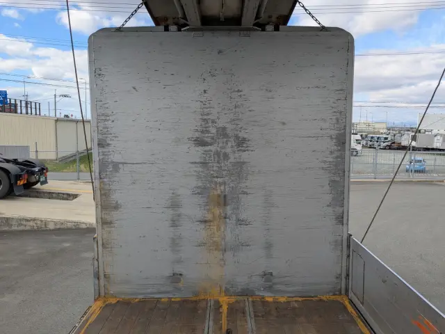 日野 プロフィア QPG-FN1AWDA(6x2)の写真10