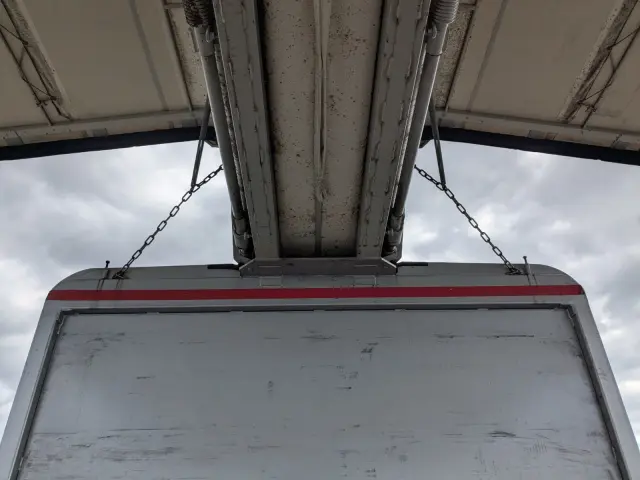 日野 プロフィア QPG-FN1AWDA(6x2)の写真12