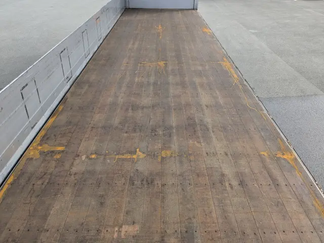 日野 プロフィア QPG-FN1AWDA(6x2)の写真17