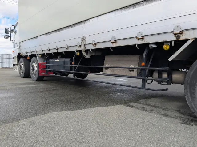 日野 プロフィア QPG-FN1AWDA(6x2)の写真21