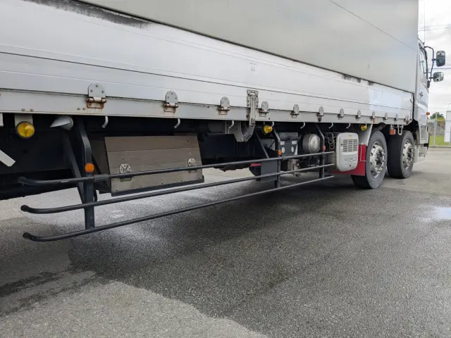 日野 プロフィア QPG-FN1AWDA(6x2)の写真22