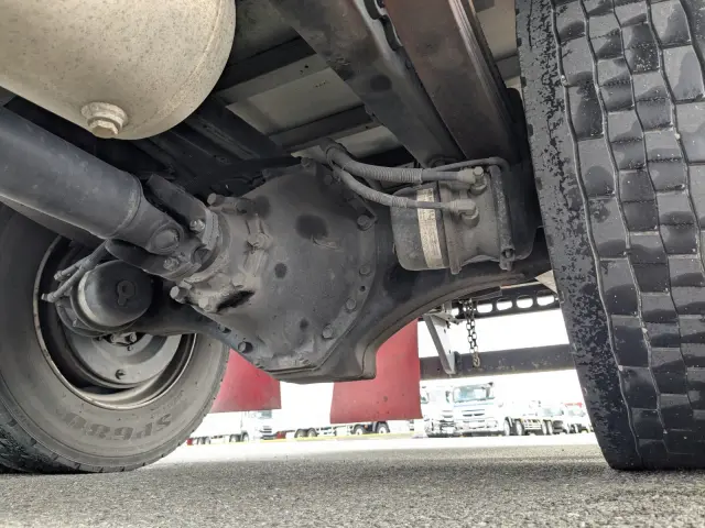 日野 プロフィア QPG-FN1AWDA(6x2)の写真25