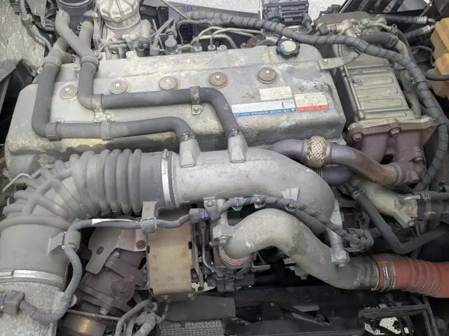 日野 プロフィア QPG-FN1AWDA(6x2)の写真34