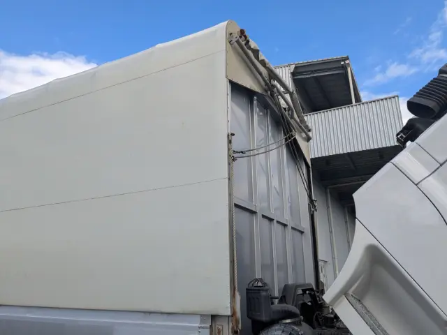 日野 プロフィア QPG-FN1AWDA(6x2)の写真35