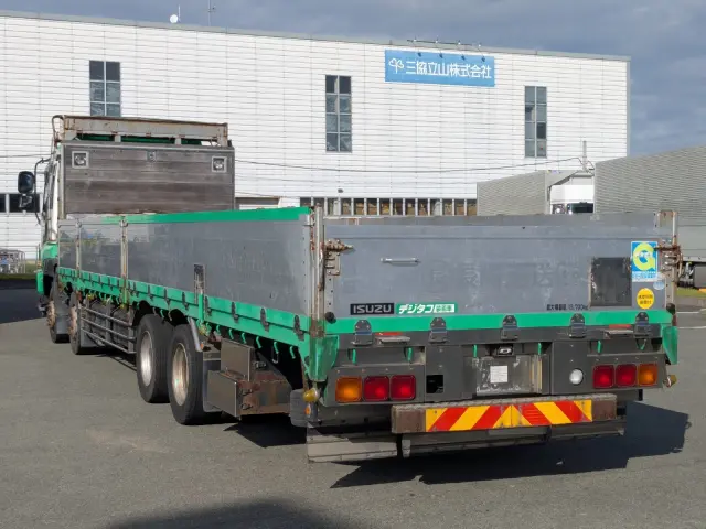 いすゞ ギガ QKG-CYJ77A(8x4)の写真4