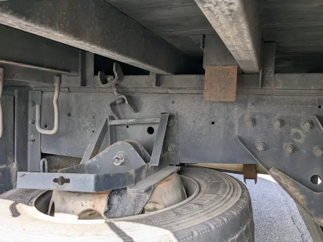 いすゞ ギガ QKG-CYJ77A(8x4)の写真10