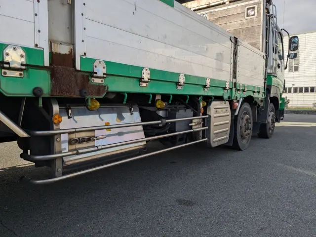 いすゞ ギガ QKG-CYJ77A(8x4)の写真15