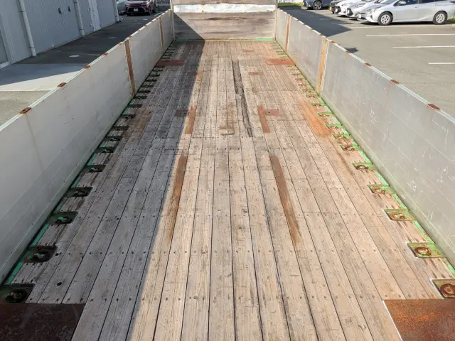 いすゞ ギガ QKG-CYJ77A(8x4)の写真18