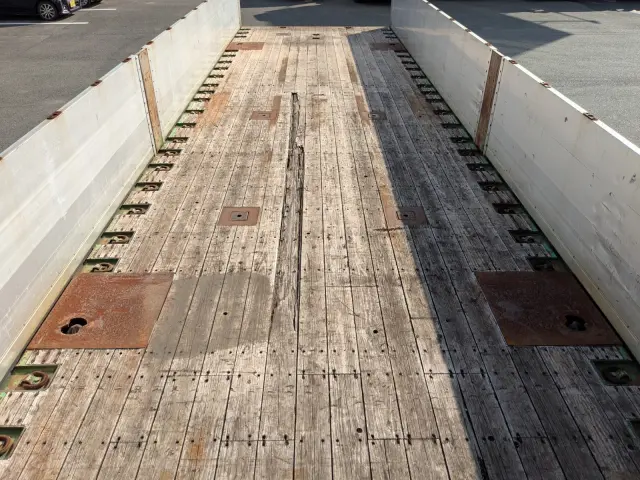 いすゞ ギガ QKG-CYJ77A(8x4)の写真21