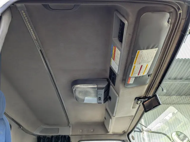 いすゞ ギガ QKG-CYJ77A(8x4)の写真27