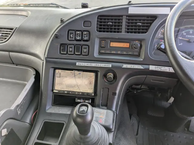 いすゞ ギガ QKG-CYJ77A(8x4)の写真29