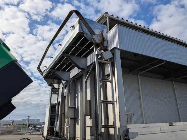 いすゞ ギガ QKG-CYJ77A(8x4)の写真35