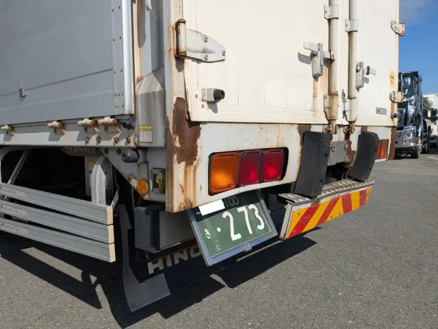 日野 プロフィア QKG-FW1EXBG(8x4)の写真6