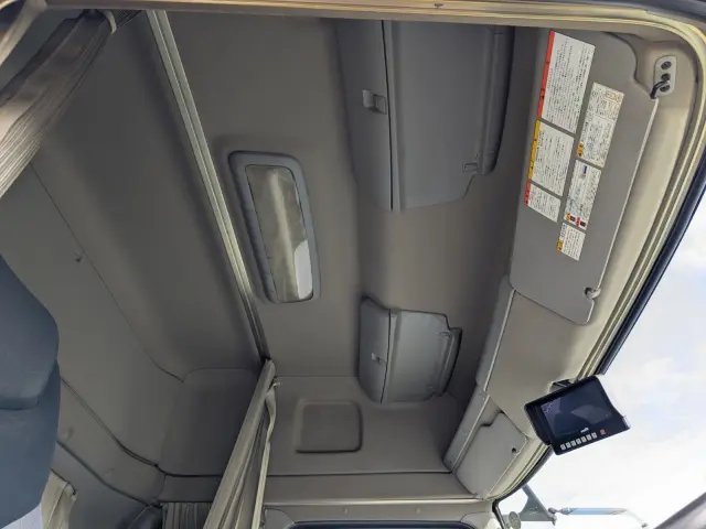 日野 プロフィア QKG-FW1EXBG(8x4)の写真33