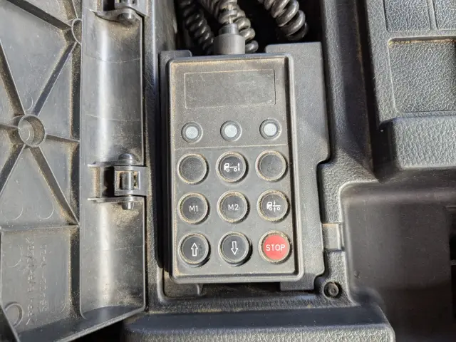 日野 プロフィア QKG-FW1EXBG(8x4)の写真38