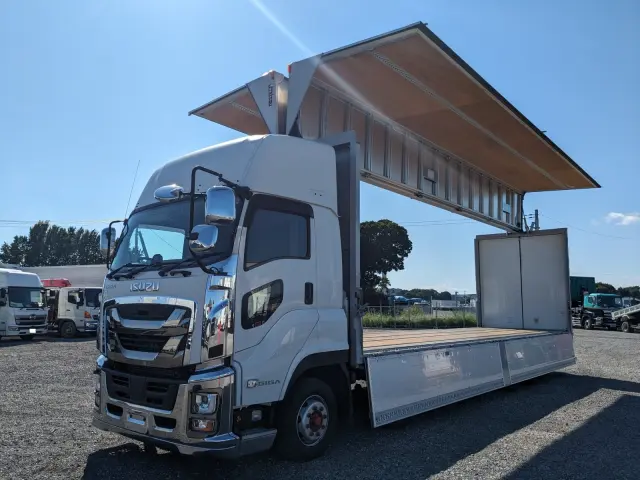 いすゞ ギガ 2PG-CYJ77C(8x4)の写真38