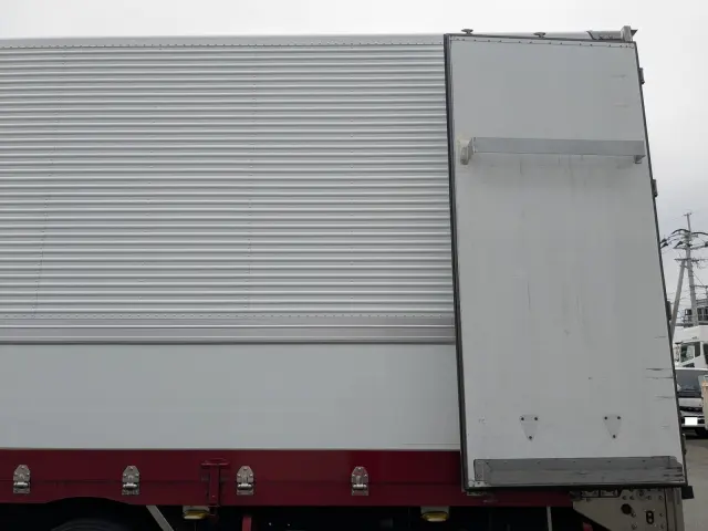 いすゞ ギガ 2PG-CYJ77C(8x4)の写真20