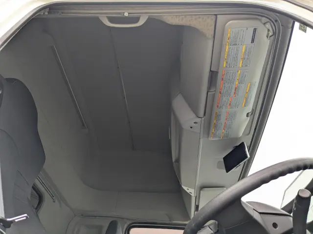 いすゞ ギガ 2PG-CYJ77C(8x4)の写真35