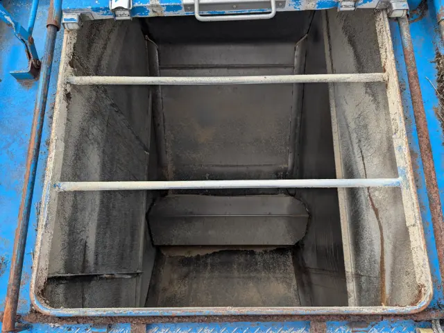 UD クオン QDG-PW39L(6x4)の写真15