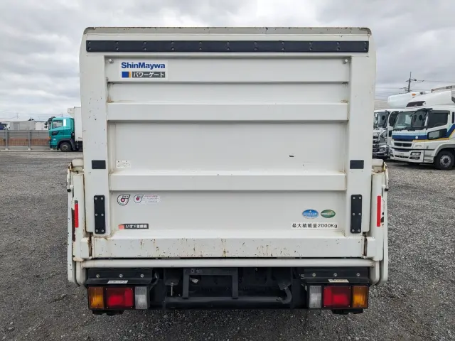 いすゞ エルフ TPG-NJR85A(2WD)の写真5