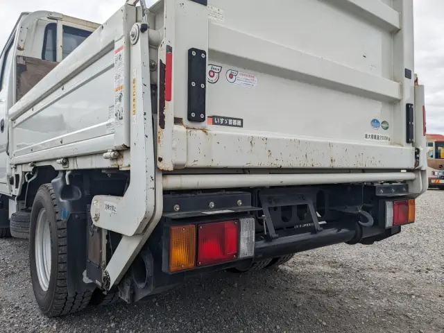 いすゞ エルフ TPG-NJR85A(2WD)の写真7