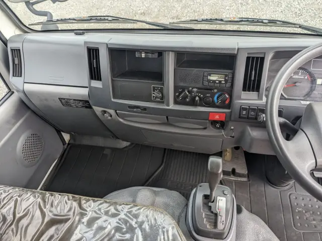 いすゞ エルフ TPG-NJR85A(2WD)の写真27