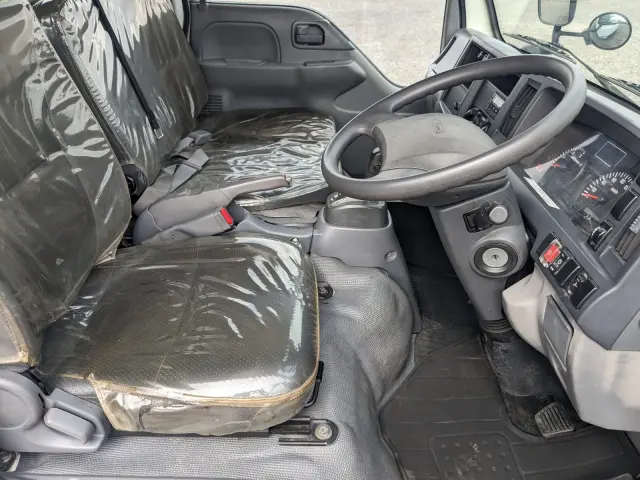 いすゞ エルフ TPG-NJR85A(2WD)の写真30