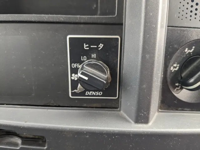 いすゞ エルフ TPG-NJR85A(2WD)の写真33