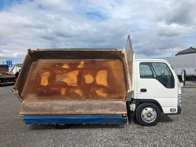 いすゞ エルフ TPG-NKR85AN(2WD)の写真35
