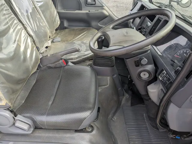 いすゞ エルフ TPG-NKR85AN(2WD)の写真40