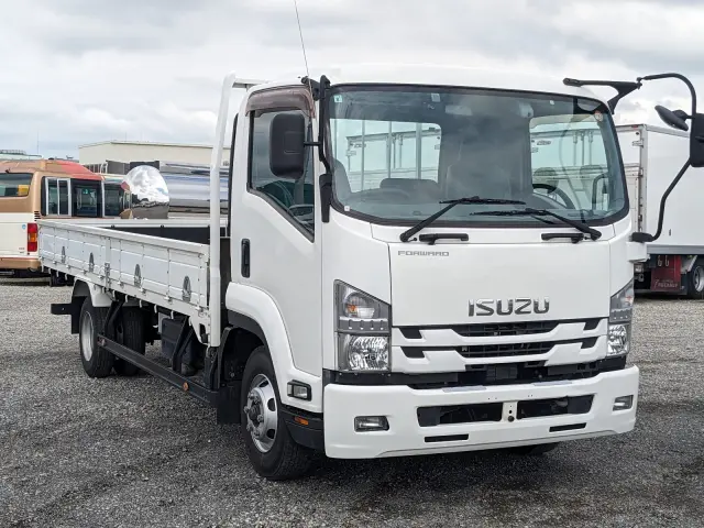 いすゞ フォワード 2RG-FRR90S1(2WD)の写真2