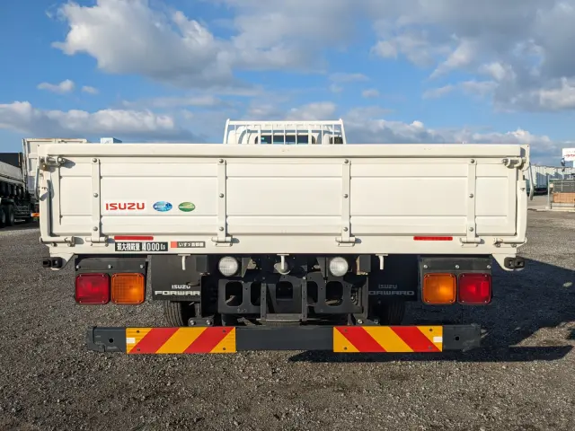 いすゞ フォワード 2RG-FRR90S1(2WD)の写真5