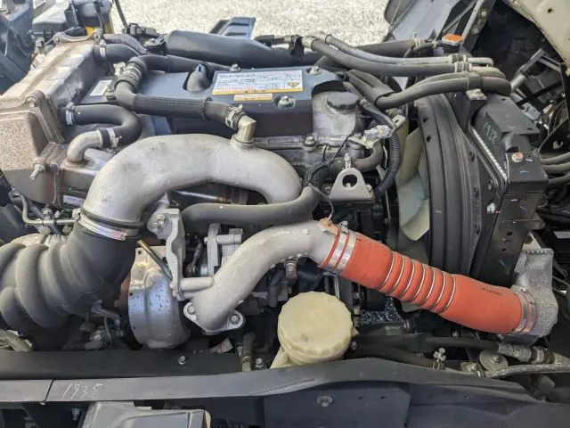 UD コンドル 2RG-BRR90S2(2WD)の写真48