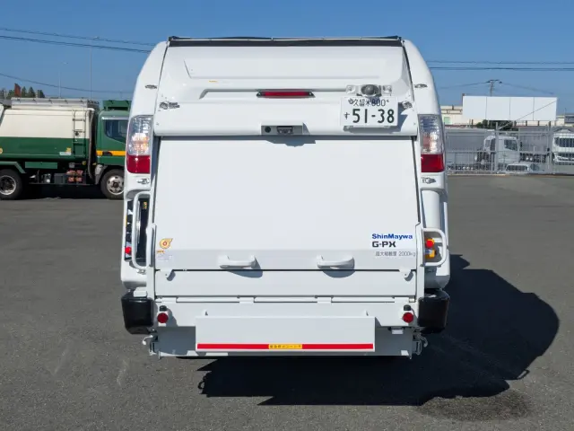 三菱 キャンター 2RG-FEAV0(2WD)の写真7