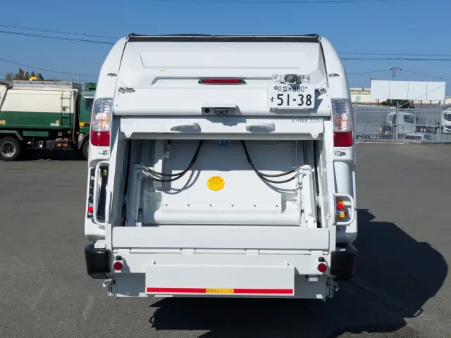 三菱 キャンター 2RG-FEAV0(2WD)の写真8