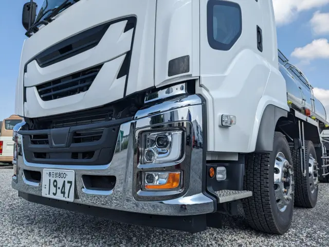 いすゞ ギガ 2PG-CYE77DM(6x2)の写真21
