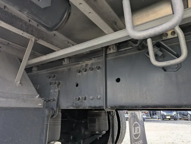 UD クオン 2PG-CD5CA(6x2)の写真31